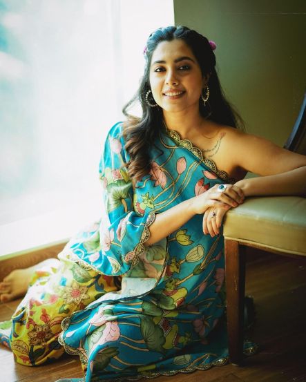Sakhi Gokhale Off Shoulder Co-Ord Set