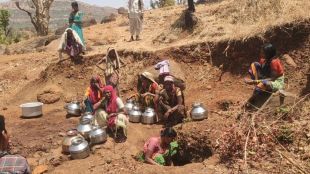 Struggle of women in Borpada village of Trimbakeshwar taluka for water