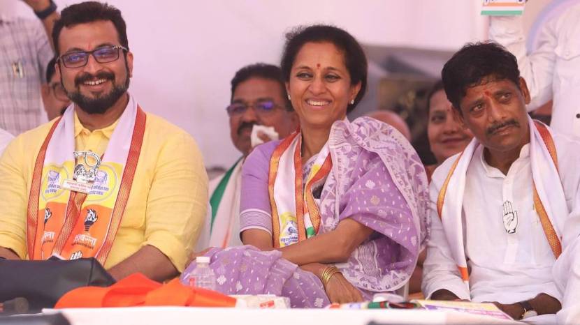 Supriya Sule Daughter Revati Son Vijay Photo in Mahavikas Aghadi Rally in Baramati Pune Amol Kolhe Dhangekar Loksabha Nomination