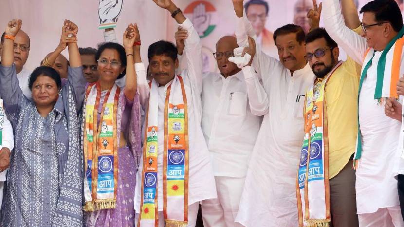 Supriya Sule Daughter Revati Son Vijay Photo in Mahavikas Aghadi Rally in Baramati Pune Amol Kolhe Dhangekar Loksabha Nomination