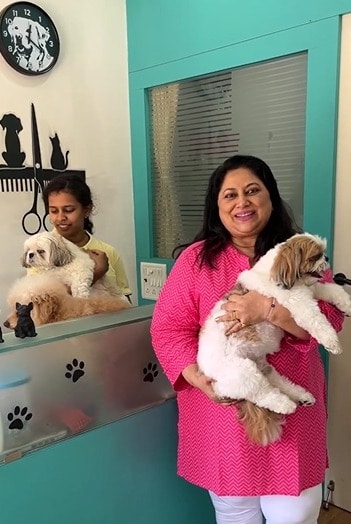 बरेच मराठी कलाकार आपल्या प्राण्यांचं ग्रुमिंग करण्यासाठी वल्लरीच्या ग्रुमिंग सलूनमध्ये घेऊन जातात.