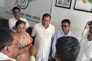 Shobha Bachhav, Congress workers sloganeering,