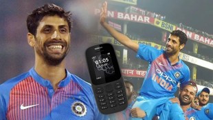 cricketer ashish nehra fast bowler used to use nokia phone in smartphone world