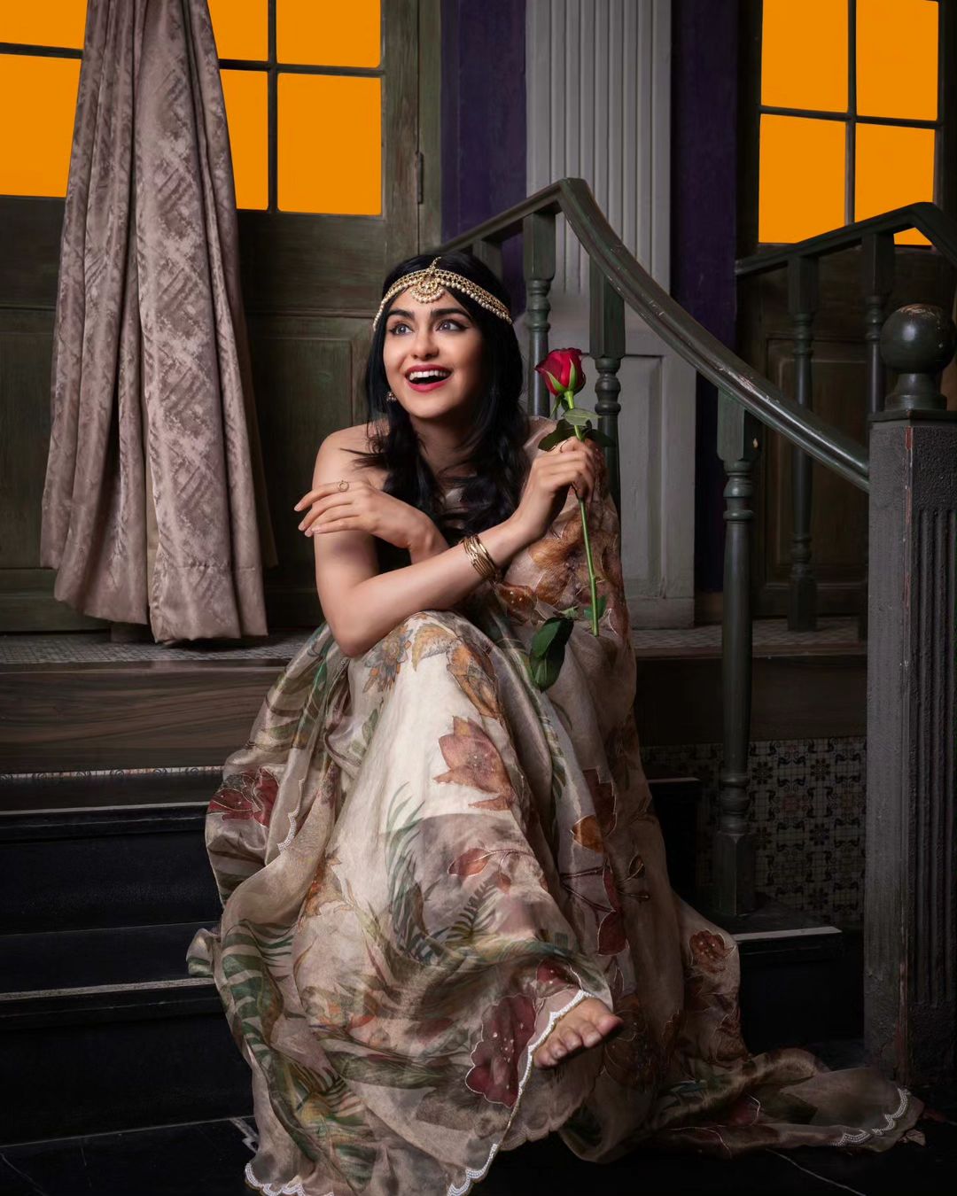 Adah Sharma crying floral saree photoshoot with various emotions photos viral | फ्लोरल साडी, मांग टीका, हातात गुलाब अन्…, अभिनेत्री अदा शर्माचं हटके फोटोशूट चर्चेत
