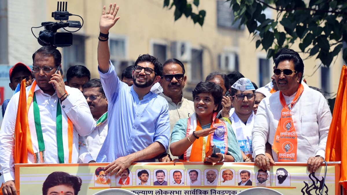 Aditya Thackeray , Aditya Thackeray came in dombivali, Vaishali darekar rane, uddhav Thackeray shivsena, Aditya Thackeray criticize bjp, Aditya Thackeray criticize Eknath shinde s shivsena, kalyan lok sabha seat, lok sabha 2024, election campaign, election 2024, nomination filling, marathi news