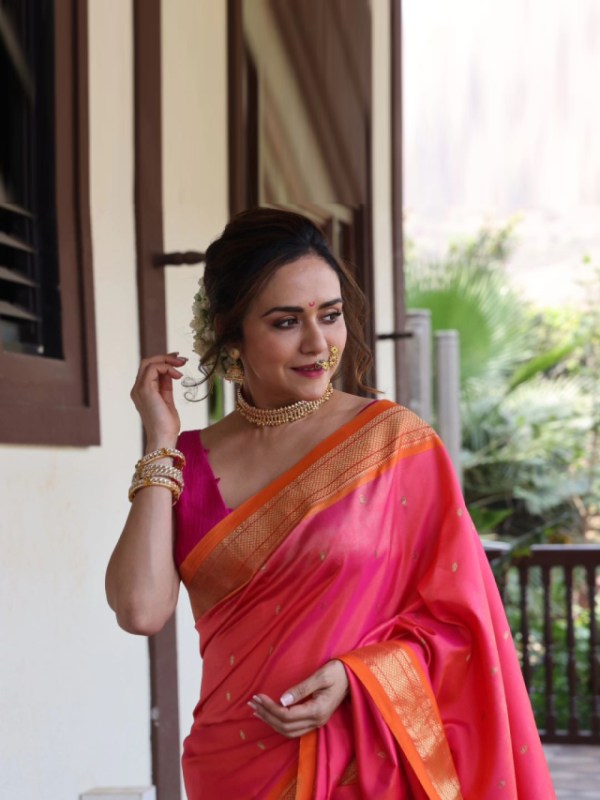 amruta-khanvilkar