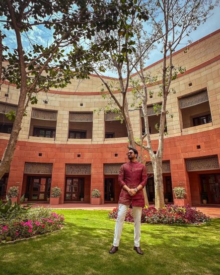 ayushmann khurrana visits the new parliament building