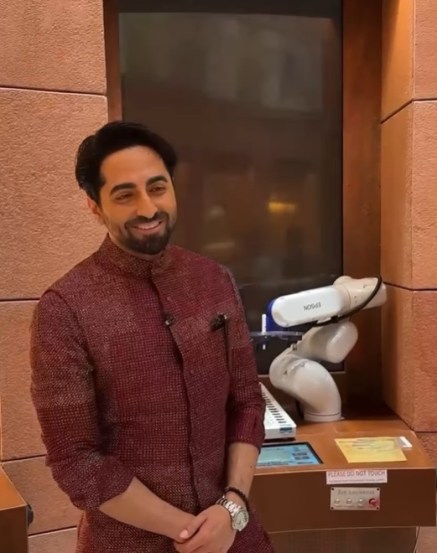 ayushmann khurrana visits the new parliament building