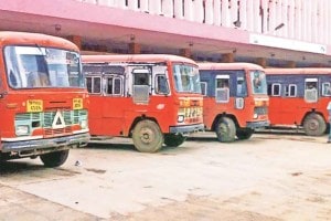 rod attack on st bus conductor marathi news