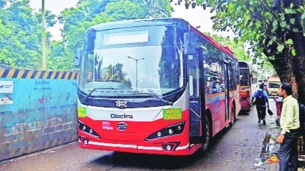 mumbai best bus marathi news, mumbai long queues of passengers marathi news