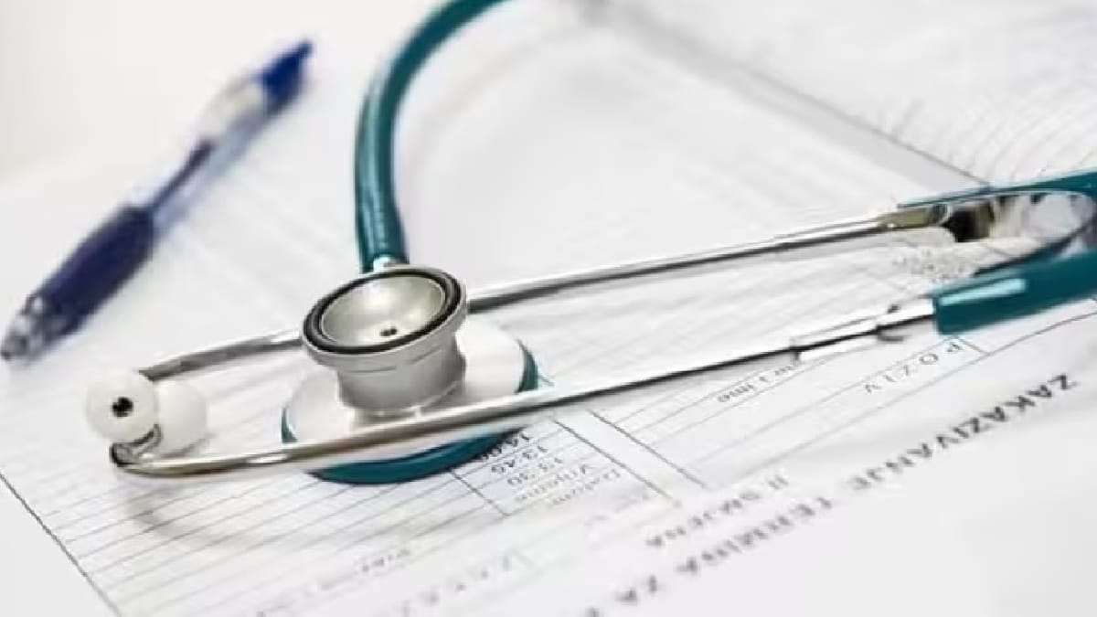 Admission Delayed, 500 Students of college of physican and surgeon, Maharashtra, 500 Students Still Awaiting Admission, physician students, surgeon students, admission awating physican students,