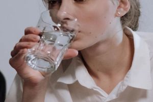 Give time to employees to drink water every 20 minutes health department advises companies