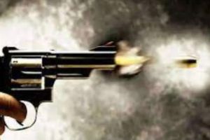 Indiscriminate firing in nagpur by criminal over money of MD