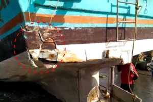 Unknown cargo ship collided with fishing boat in Palghar sea