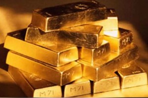 Gold prices hit highs in gold market in Delhi