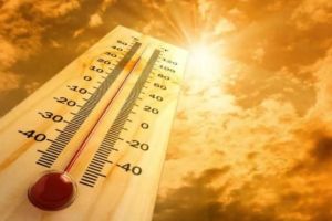 Nashik heats up temperature at 40.4 degree Celsius but sprinkles of rain in some areas