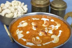 how to make kaju curry at home