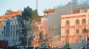 israeli air strike destroys iranian consulate in syria