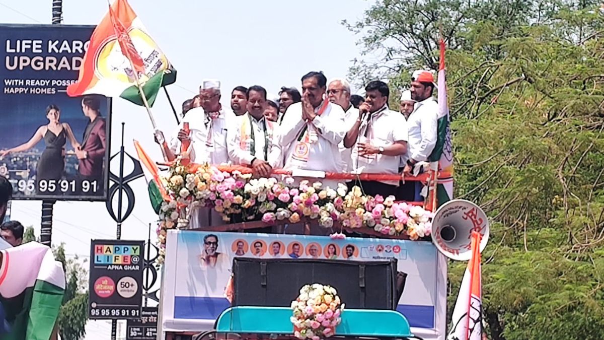 Sharad Pawar group is preparing a complaint against J P Gavit for use of photographs of Mahavikas aaghadi leaders