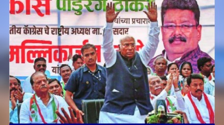 Mallikarjun Kharge criticizes Dalit oppression in Narendra Modi Maharashtra state