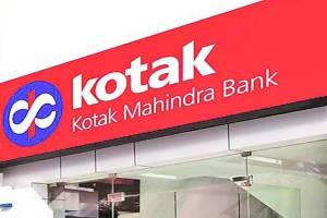 rbi ban on online customer registration and credit card distribution to kotak mahindra