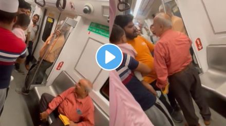 an Old uncle and a young boy inside Delhi metro over seat issues