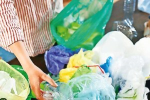 28 kg of on single use plastic seized by nmmc in navi mumbai