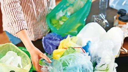 28 kg of on single use plastic seized by nmmc in navi mumbai