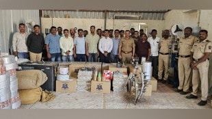 Sangli, Police, Raid Gutkha Factory, near kupwad, Seize Goods Worth 20 Lakhs, Detain 7, Sangli Raid Gutkha Factory, Gutkha Factory in kupwad, crime in sangli, marathi news,