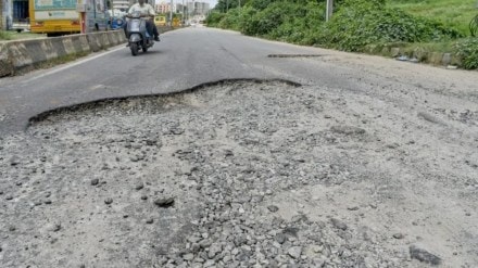 bmc will take permission from ec for potholes filling