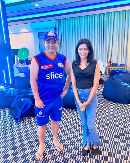 muramba fame actress meets mumbai indians team