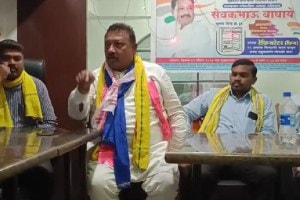 Independent candidate Sevak Waghaye alleges against Congress Nana Patole