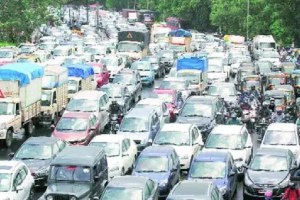 Navi Mumbai, Escalating Traffic, traffic jam, airoli, belapur, Illegal Parking, traffic jam in Navi Mumbai, traffic jam belapur, traffic jam airoli, illegal parking in navi mumbai, marath news, two wheelar parking, four wheelar parking, navi mumbai citizens,