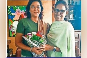 Varsha Gaikwad met Congress leader Priya Dutt Mumbai
