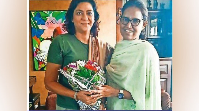 Varsha Gaikwad met Congress leader Priya Dutt Mumbai