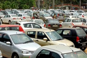 millions of old vehicles running on pune road no re registration after fifteen years
