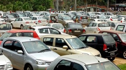 millions of old vehicles running on pune road no re registration after fifteen years