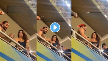 Fans throw their phones for a selfie on Janhvi Kapoor during the RCB Vs RR match video viral