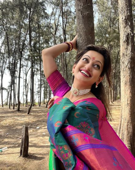 Manasi Naik Peacock Green Paithani Saree