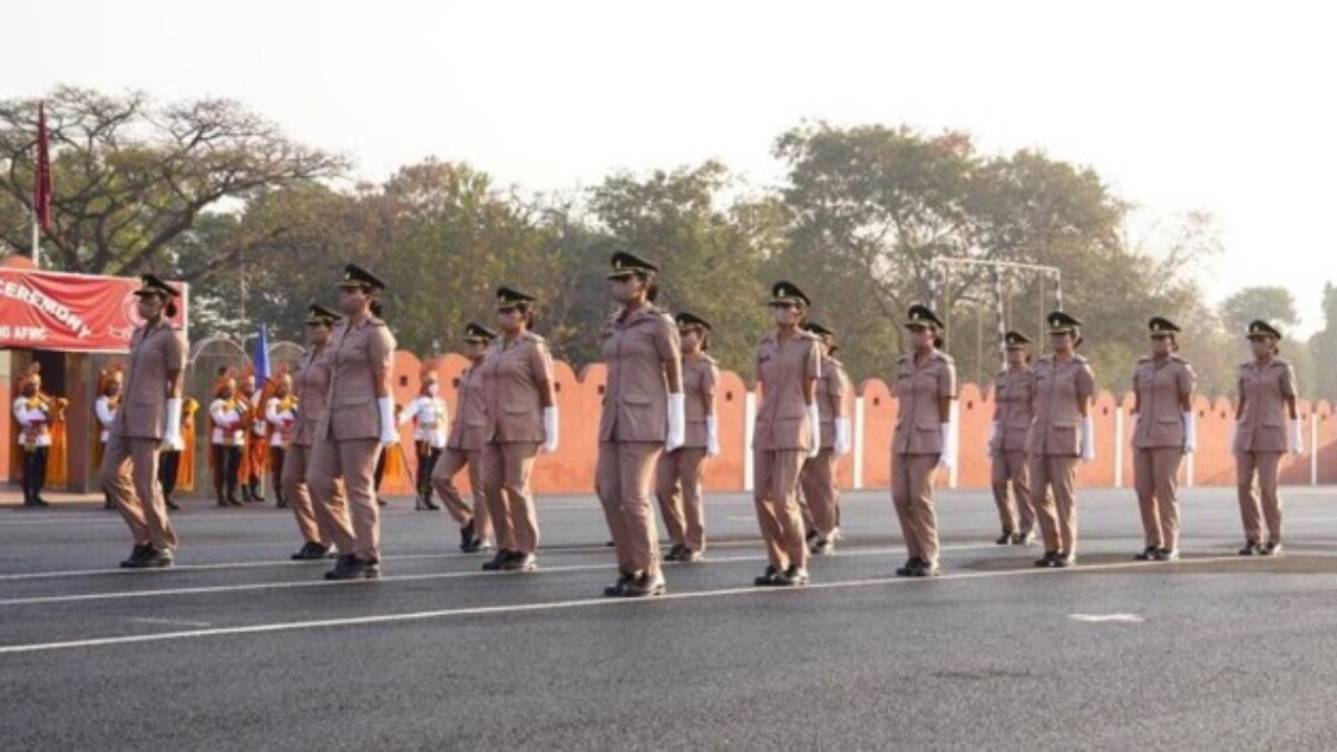 education opportunities in military nursing services