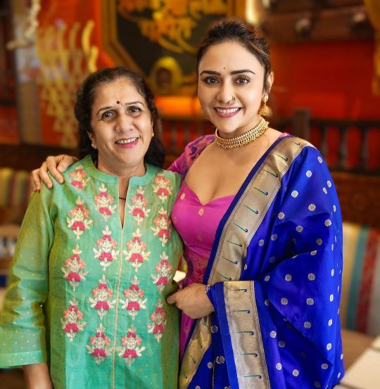 Mothers Day 2024 Marathi Celebrity