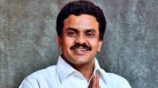 Sanjay Nirupam Shinde enter the group