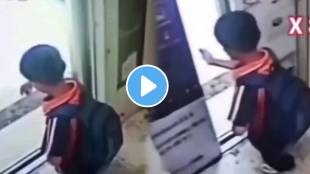 Beware if your child boards lifts alone Four year old Little boy Hand Stuck between the door Watch Viral Video