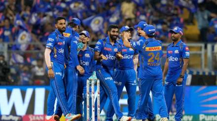 Mumbai Indians out of playoffs