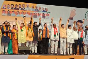 Pm Narendra Modi is a global leader elect Udayanraje Bhosale to give him strength says Devendra Fadnavis