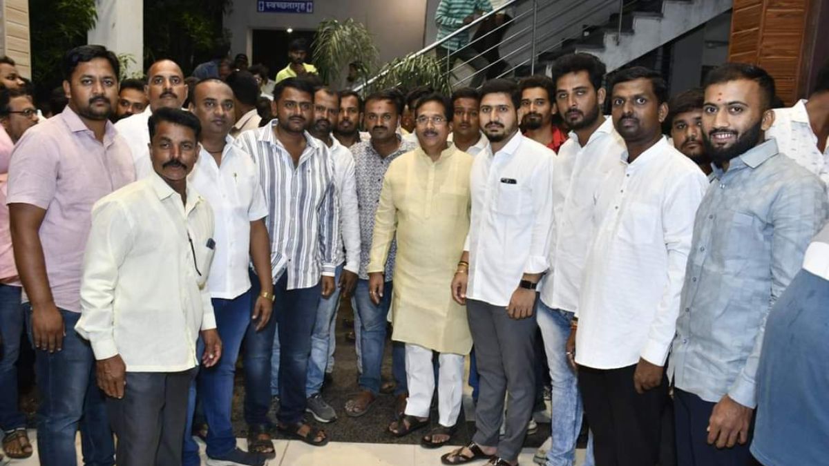 Rebel independent candidate Vishal Patil attends Congress social gathering in sangli