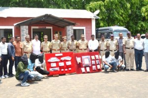 karad city police nabbed a gang of five who were preparing to carry out robbery