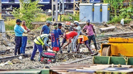 central railway mega block for expansion of csmt platforms expansion