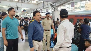 pune railway station marathi news, railway officers marathi news