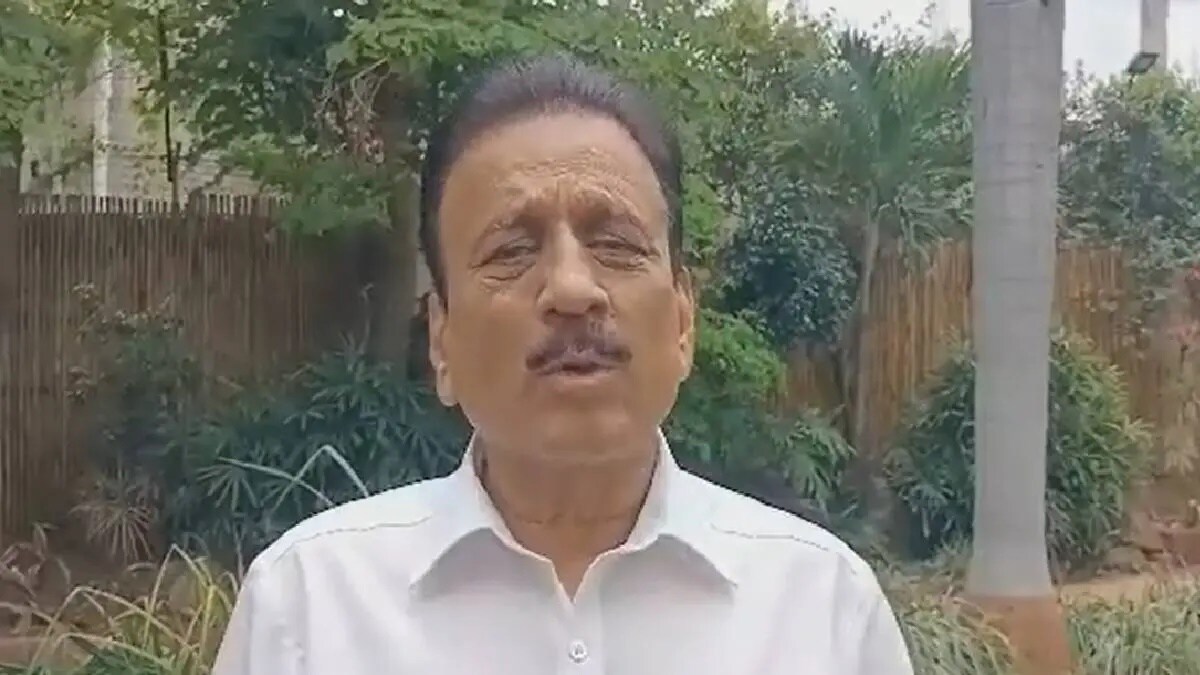 mahayuti, girish Mahajan